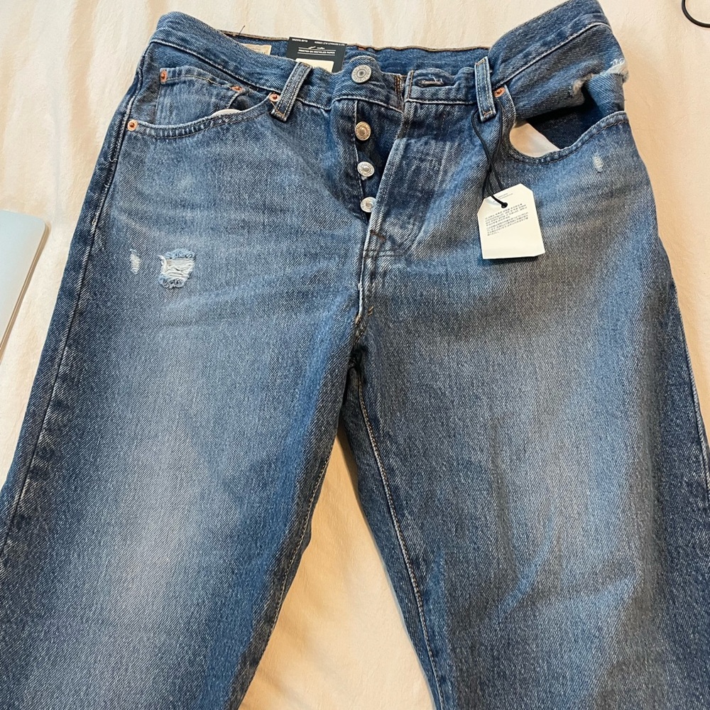 NEW WITH TAGS Levi’s 501 Original dark wash jeans, size 27 x 30